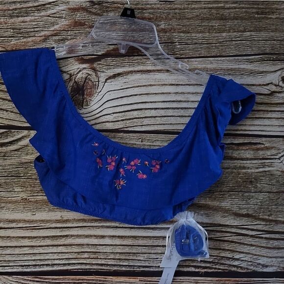 "Vera Bradley " Woman's bikini top  Size: Small  blue/Embroidered floral NWT - Picture 2 of 8